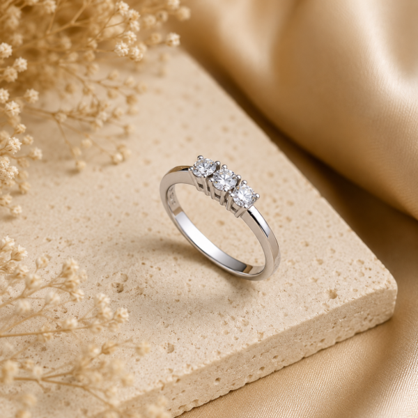 Anel Três Diamantes Ouro 19,2Kt