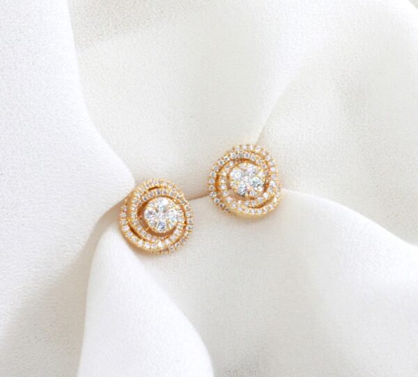 Diamond Center Earring 19.2Kt Gold