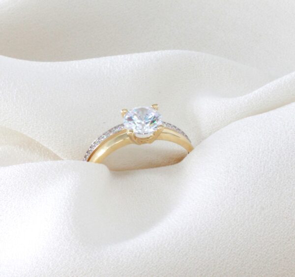 9kt Gold Solitaire Ring