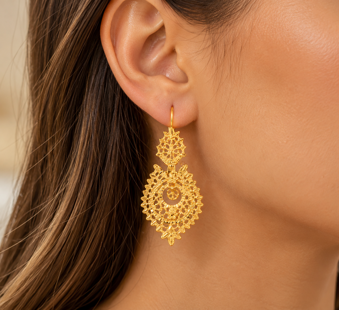 Brincos Rainha Ouro 19.2kt orelha