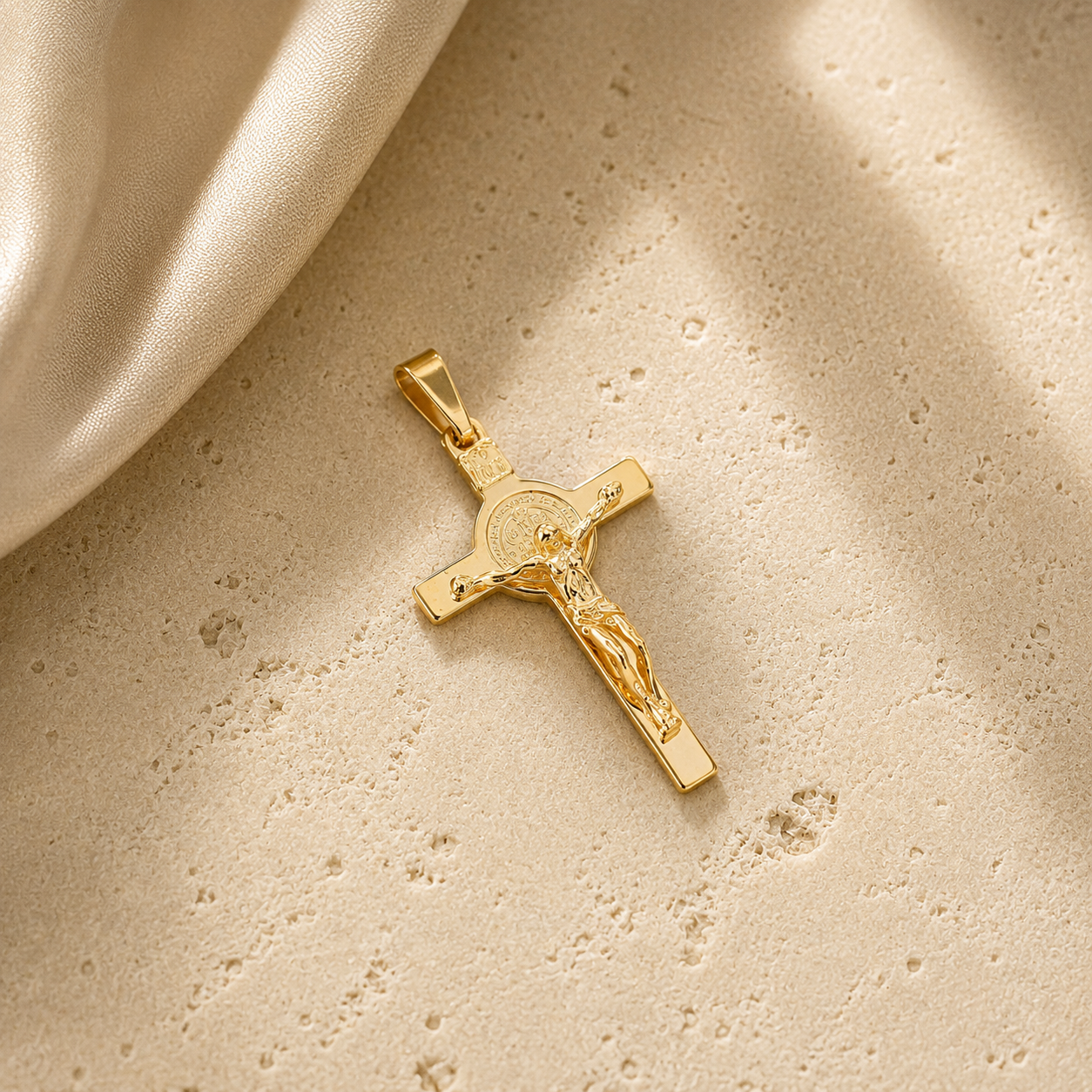 Cruz Santo Cristo Ouro