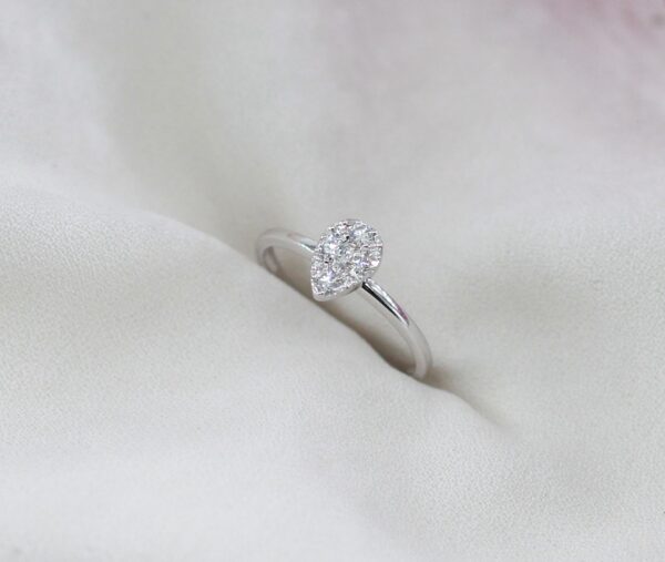 Anel Lagrima Diamantes Ouro 19,2Kt