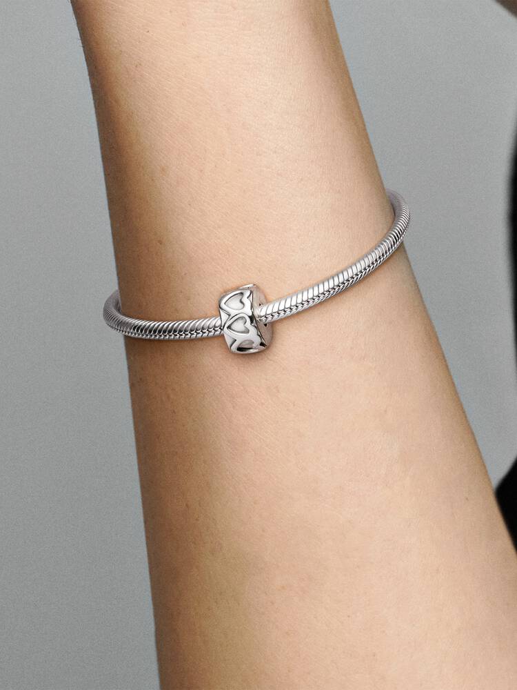 791978_ABC123_MODEL_eCOM_02_RGB