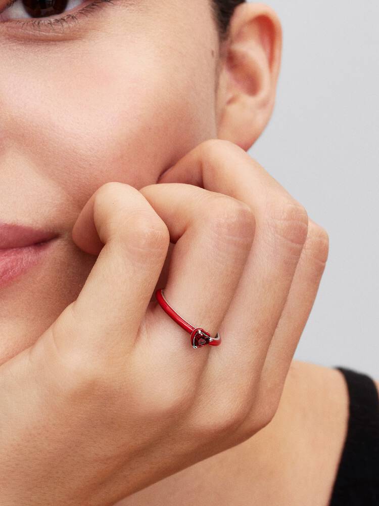 2026Q1A_collection_pme_go_con_ic_pdp_model_single_09_1x1_RGB_ring