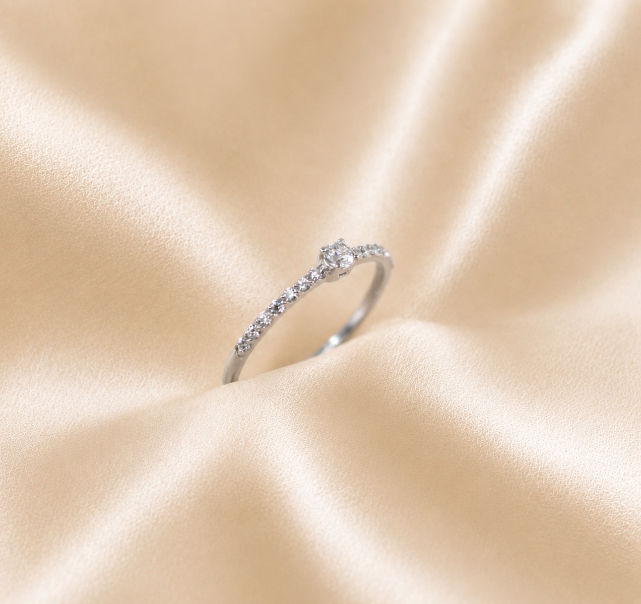 Anel Solitário Ouro Branco 19,2Kt