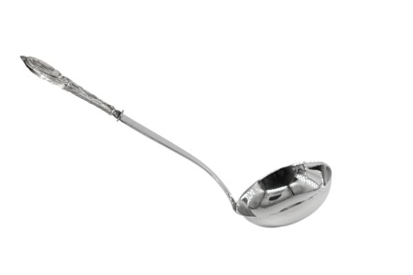 Concha Prata e Metal Comum