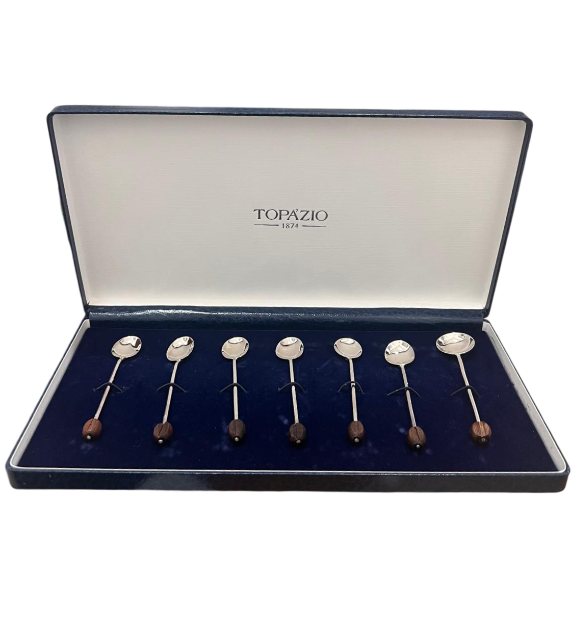 WhatsApp Image 2026-04-22 at 15.51.44-Photoroom