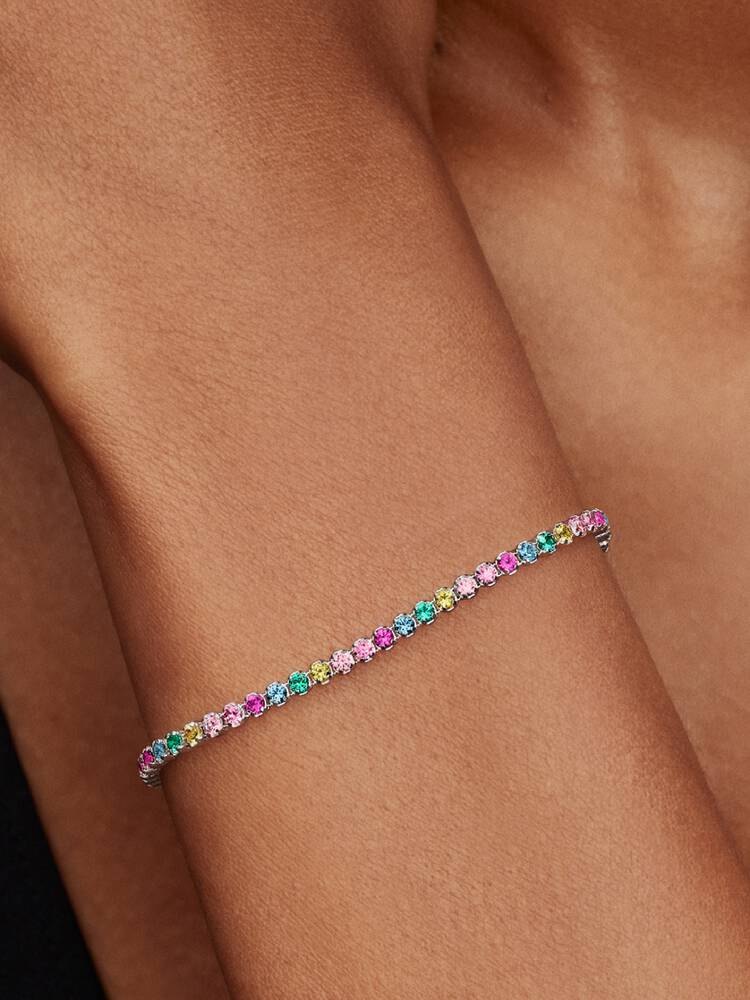 2026Q2D_collection_timeless_go_con_ic_pdp_model_single_08_1x1_bracelet