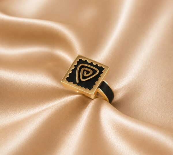 Anel Cautchu Preto Ouro 19,2kt