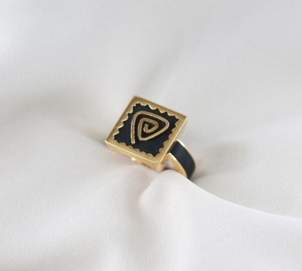 Anel Cautchu Preto Ouro 19,2kt