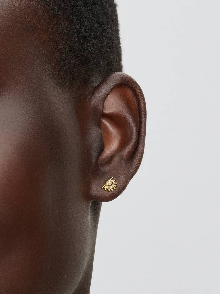 2026Q2D_collection_moments_go_con_ic_pdp_model_single_03_1x1_earring