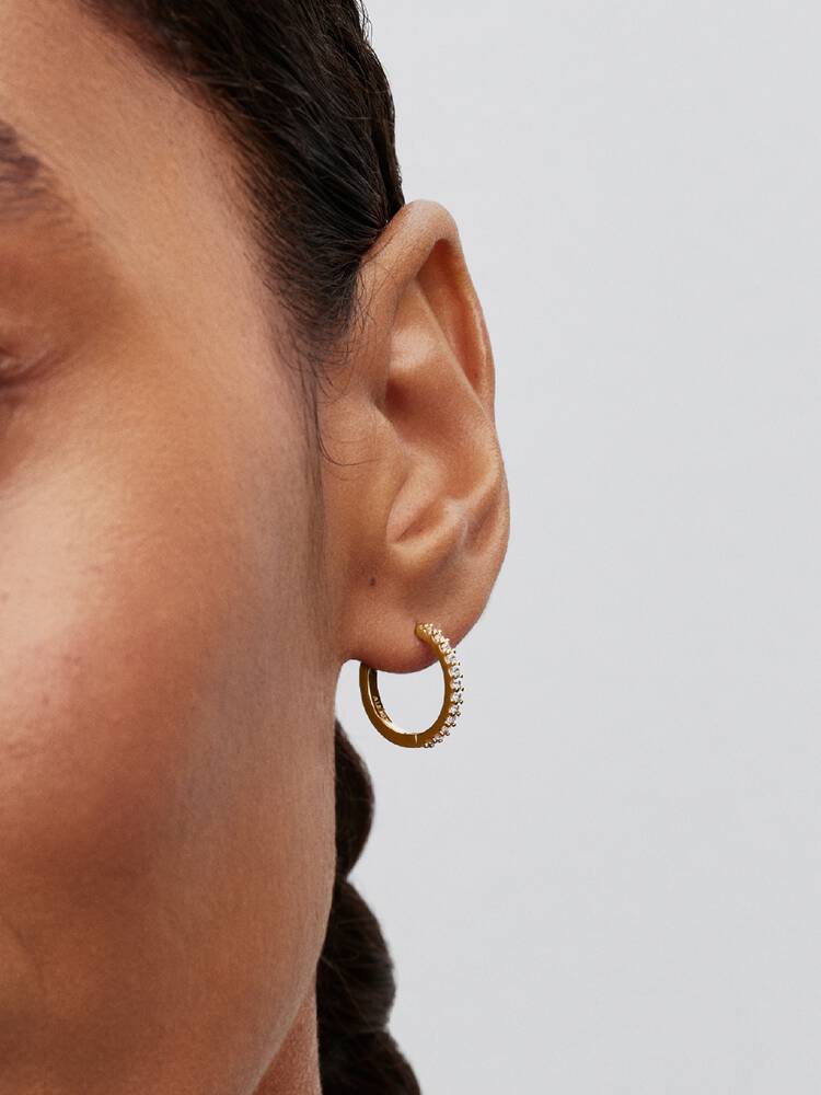 2026Q2D_collection_timeless_go_con_ic_pdp_model_single_05_1x1_earring