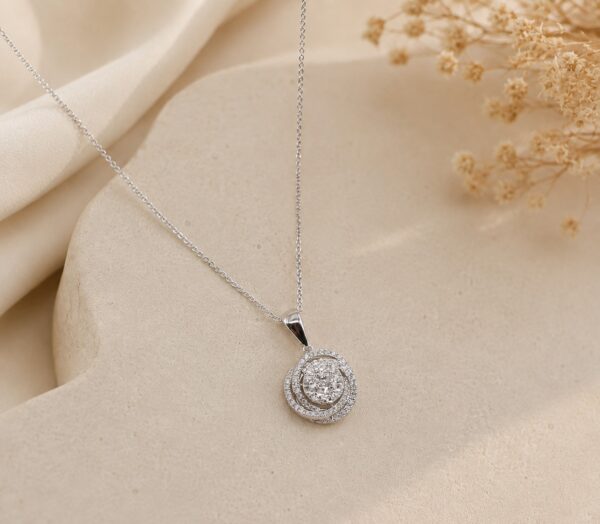 Colar Centro Diamantes Ouro Branco 19,2Kt