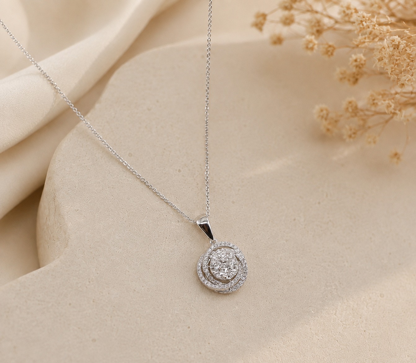 Colar Centro Diamantes Ouro Branco 19,2Kt