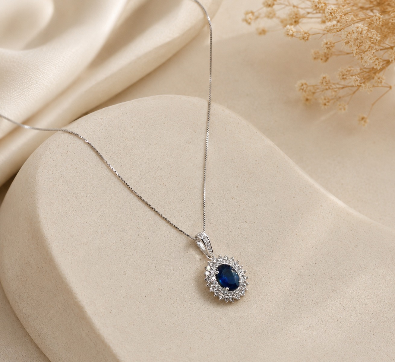 Colar Safira e Diamantes Ouro Branco 19,2Kt