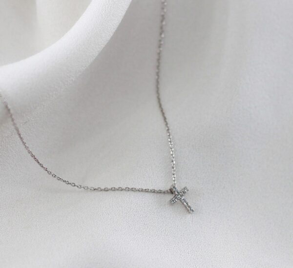 Colar Cruz Diamantes Ouro Branco 19,2Kt