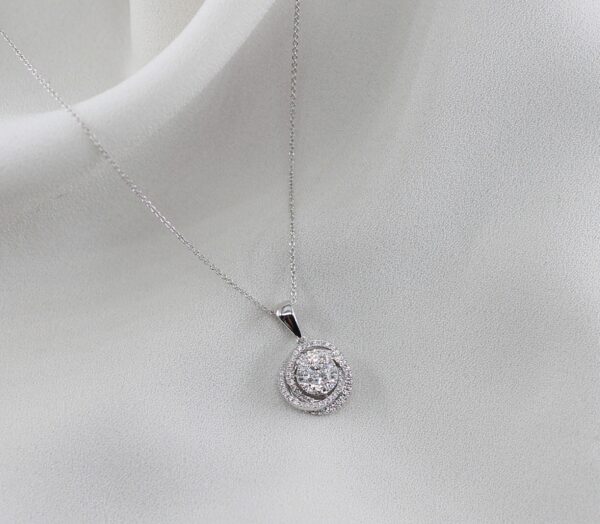Colar Centro Diamantes Ouro Branco 19,2Kt